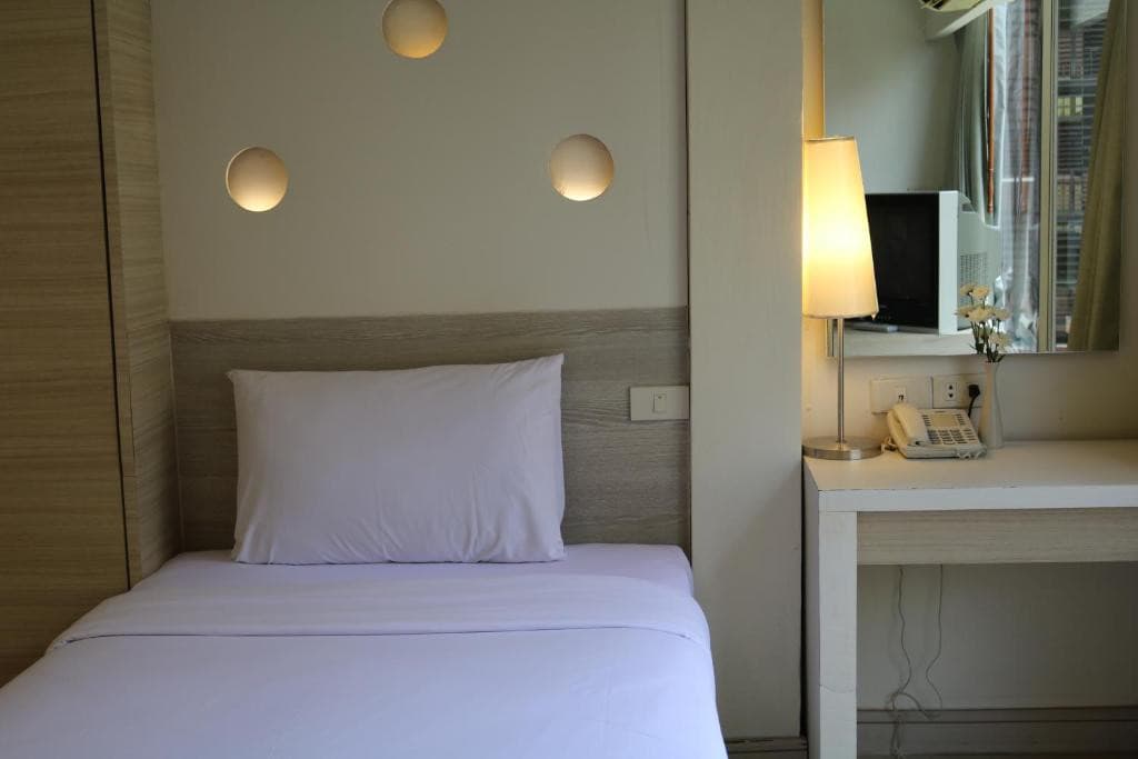 Sunshine Hotel & Residences
