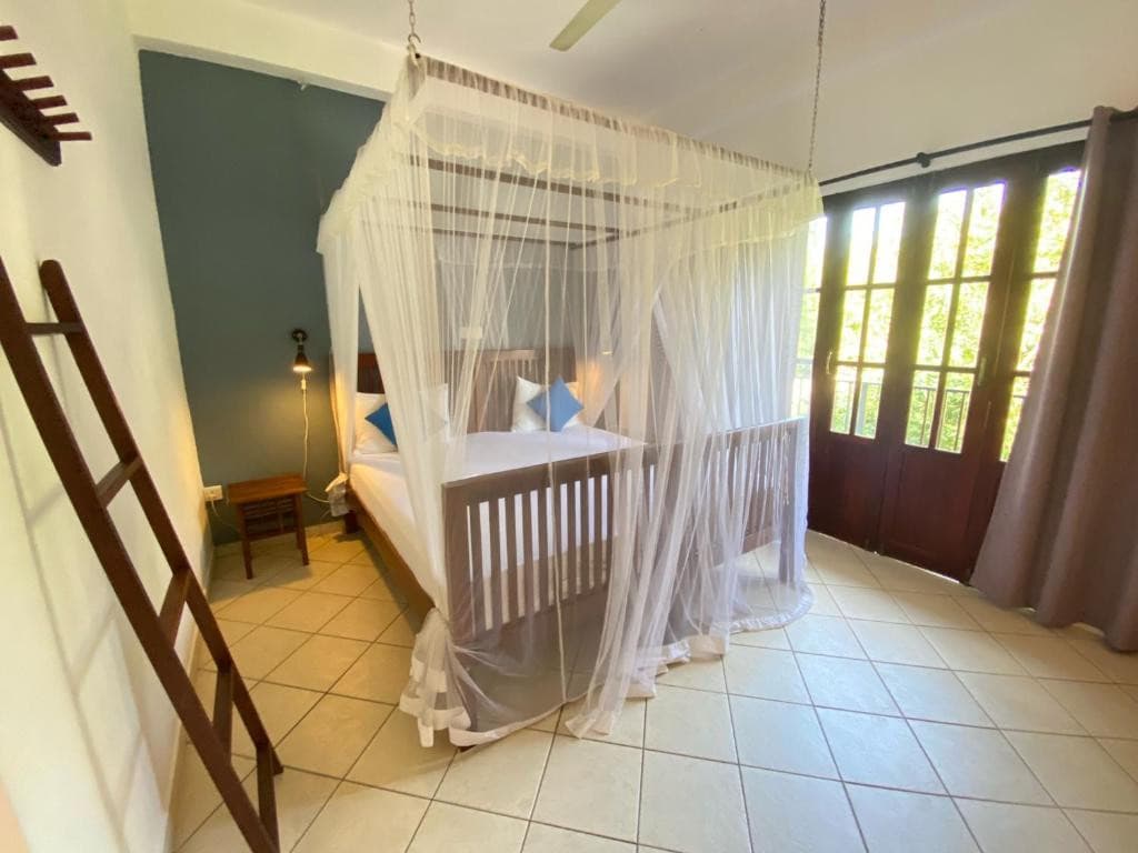 Nor Lanka Hotel