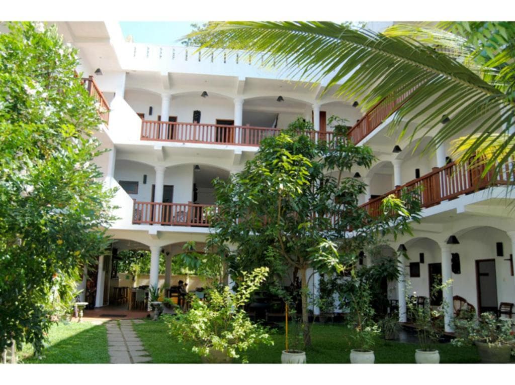 Nor Lanka Hotel