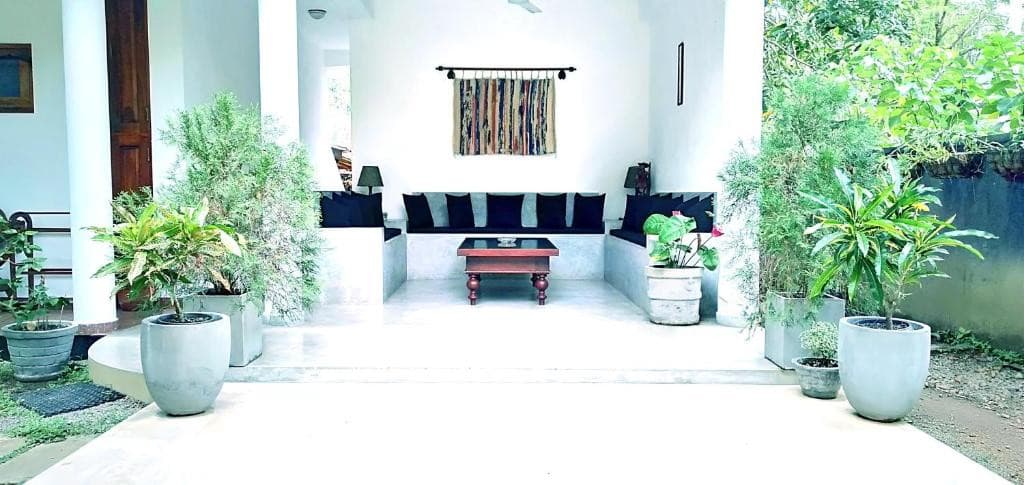 Nor Lanka Hotel