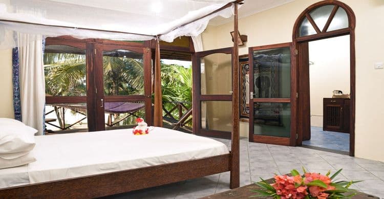 Mnarani Beach Cottages