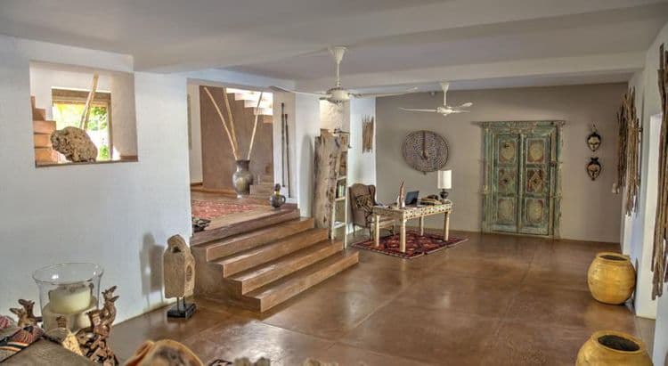 Uzuri Villa