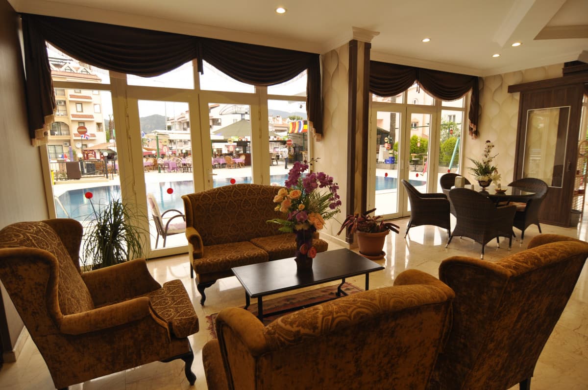 Club Dorado Hotel
