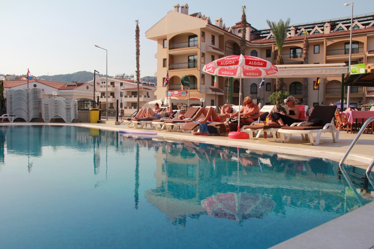 Club Dorado Hotel