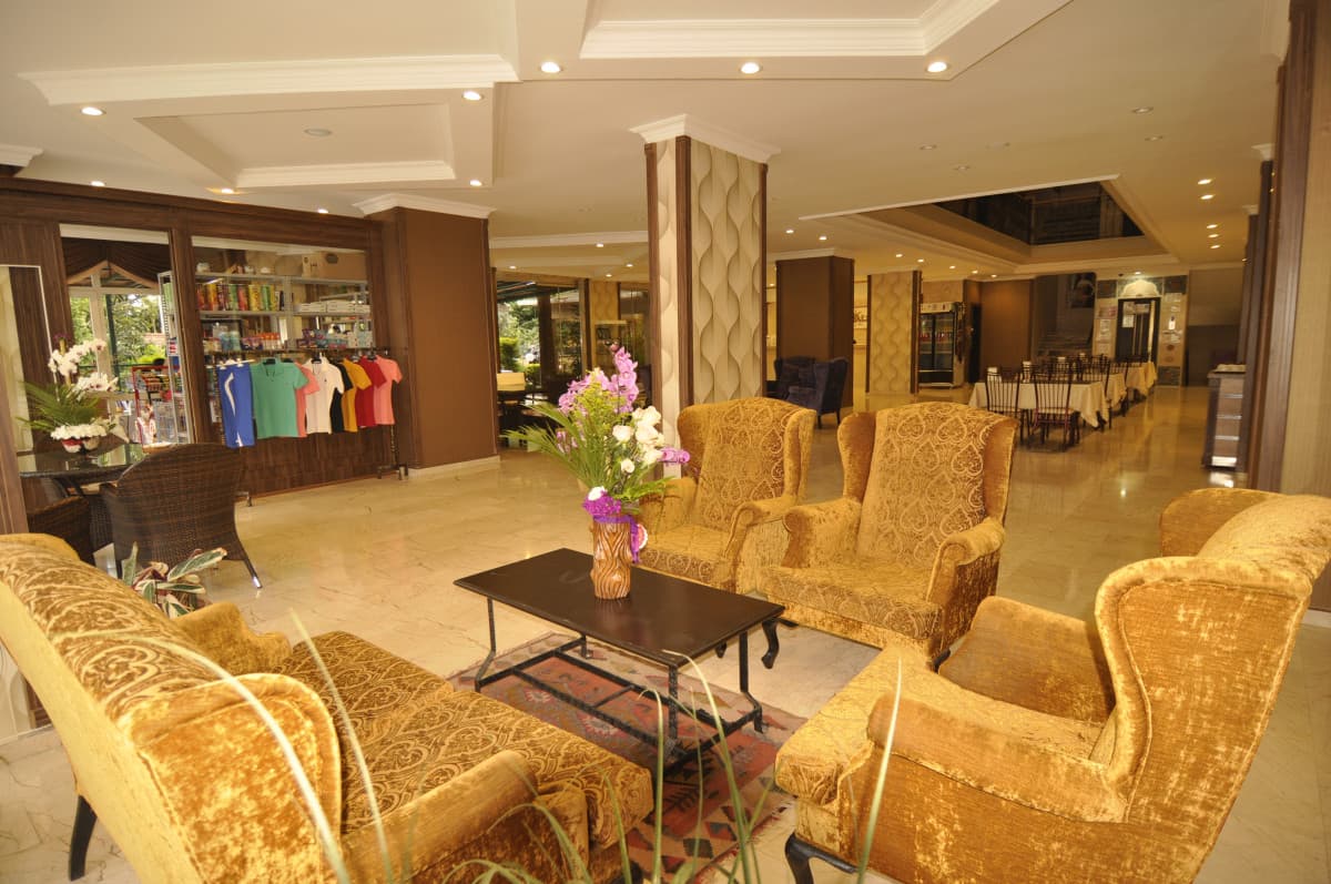 Club Dorado Hotel