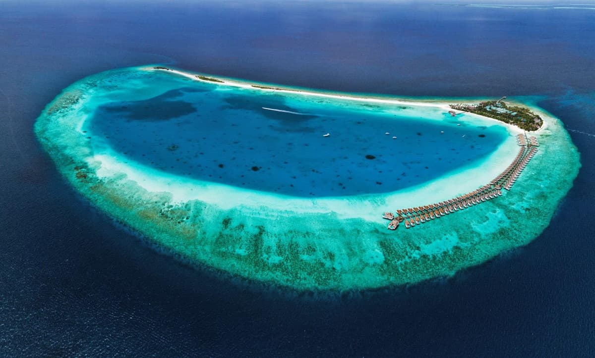 FINOLHU, A SEASIDE COLLECTION RESORT