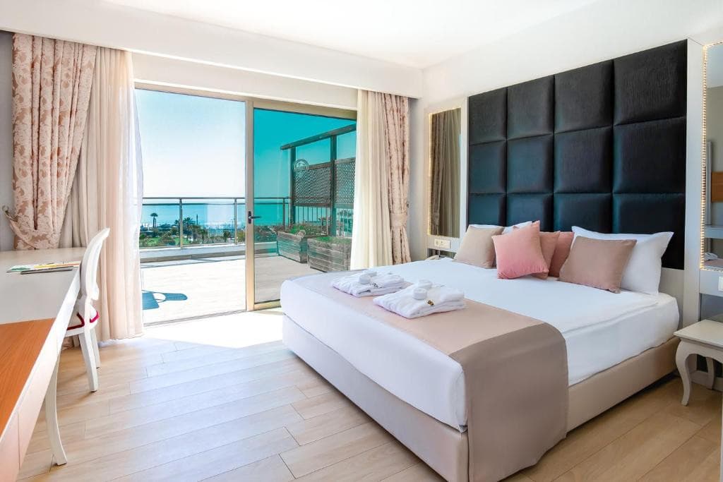 Port Nature Luxury Resort Hotel & Spa