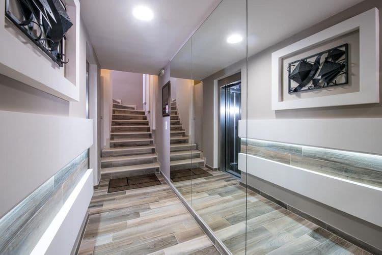 Dorian Apartments
