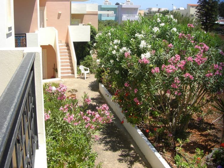 Ran-Mari Apartments