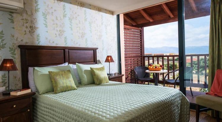 Koutrakis Suites