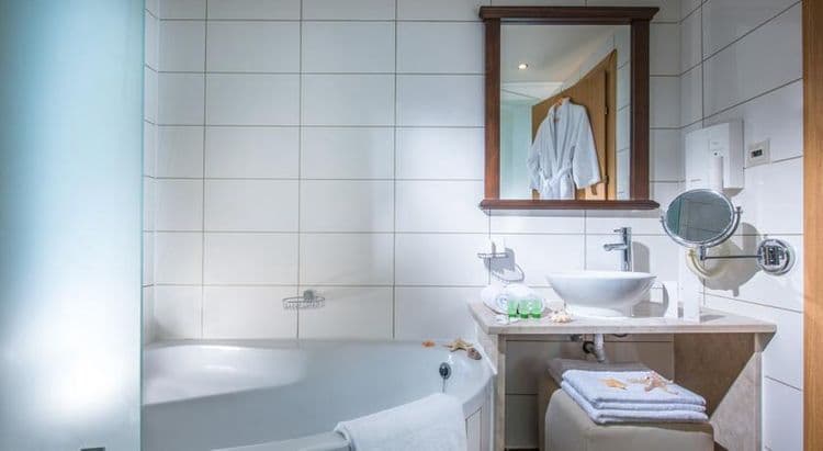 Koutrakis Suites