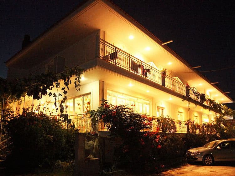 Fourkos Hotel