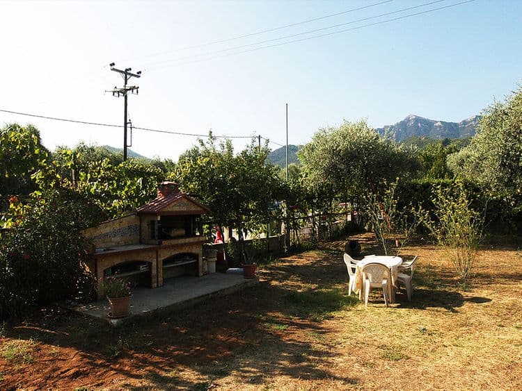 Fourkos Hotel