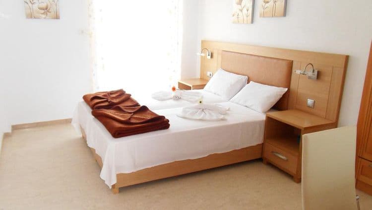 Maik Apartments