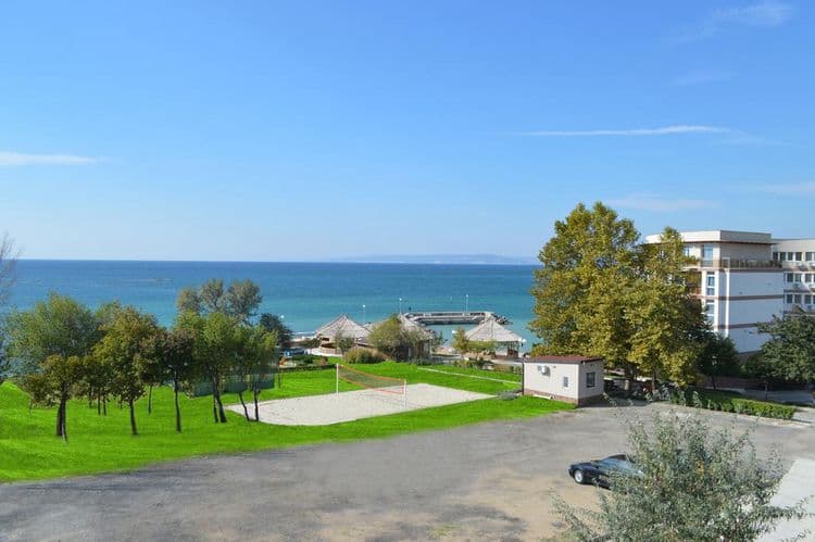 Royal Bay Garden