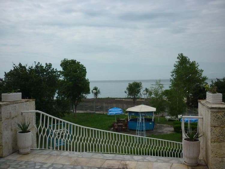 Royal Bay Garden