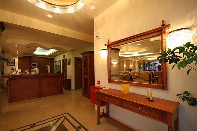Castro Beach Hotel