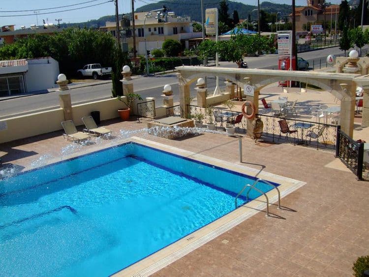 Antonios Hotel