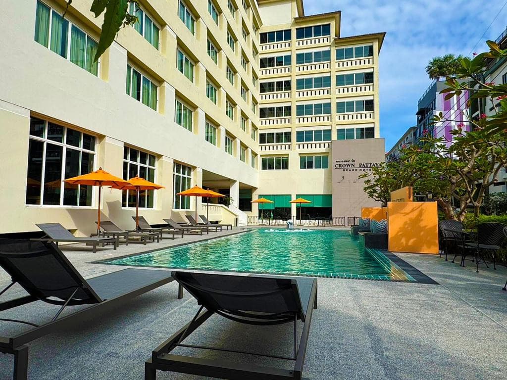 Crown Pattaya Beach Hotel