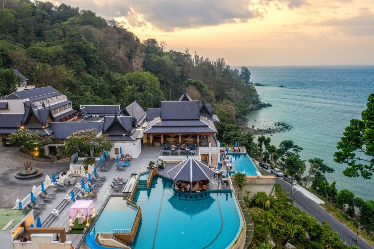 The Aquamarine Resort & Villa