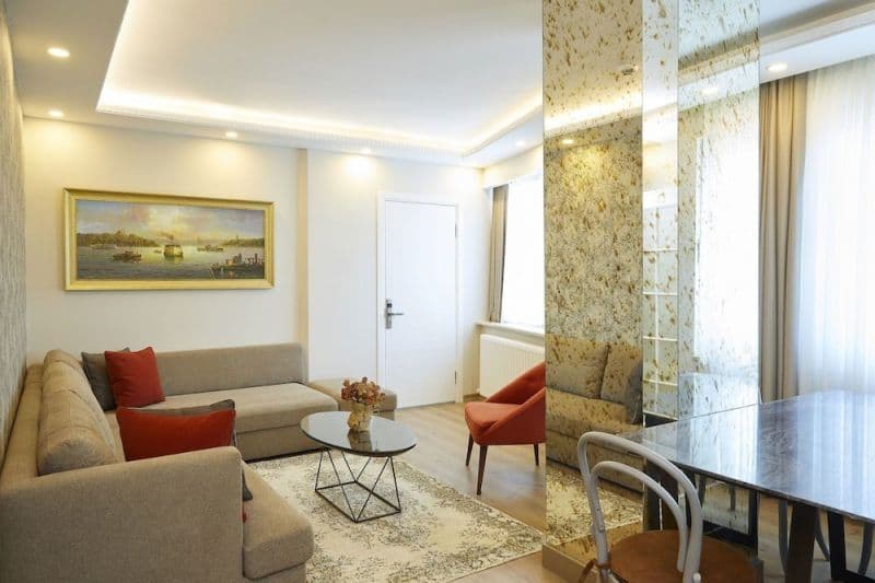 ALL SEASONS HOTEL