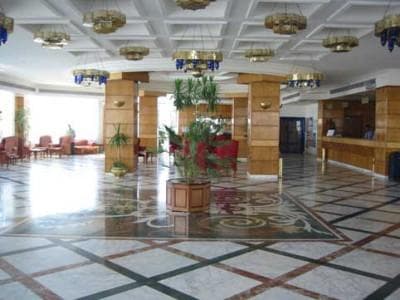 New La Perla Hotel