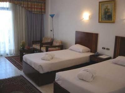 New La Perla Hotel