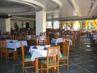 New La Perla Hotel
