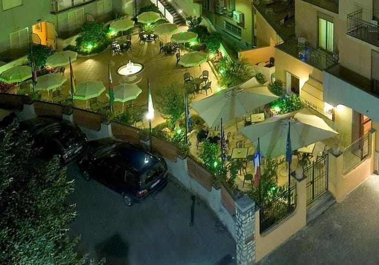 Ascot Hotel Sorrento Centre