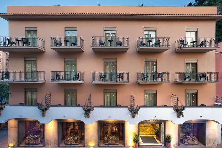 Ascot Hotel Sorrento Centre
