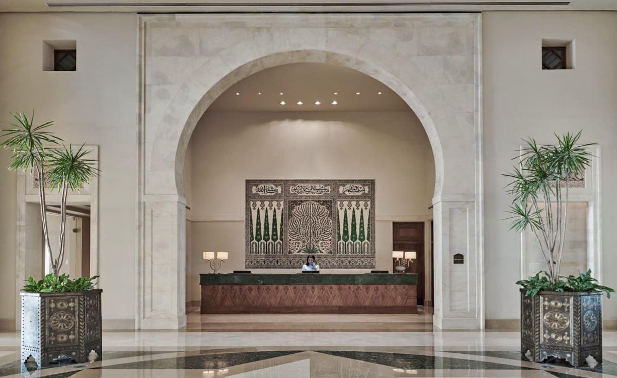 FOUR SEASONS RESORT