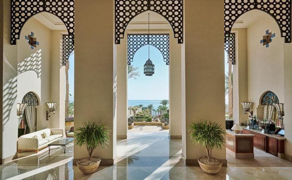 FOUR SEASONS RESORT