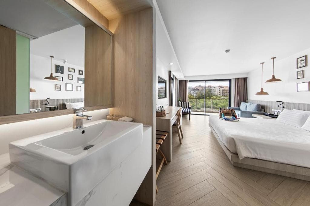 Golden Tulip Pattaya Beach Resort