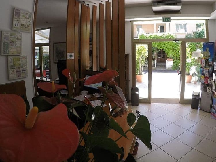 Ausonia Hotel