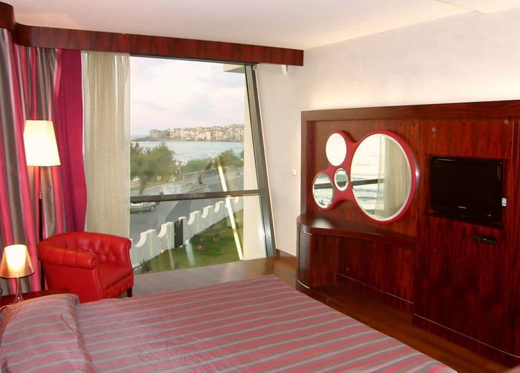 Cefalu Sea Palace