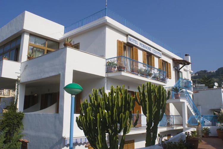 Cesotta Hotel
