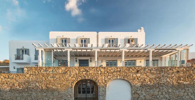 Adonis Hotel