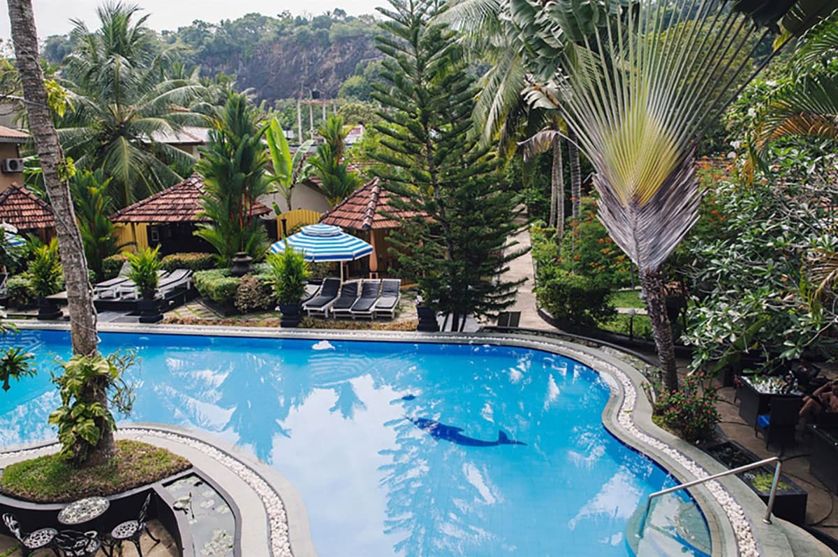 Flower Garden Hotel