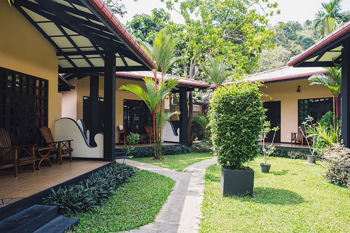 Flower Garden Hotel