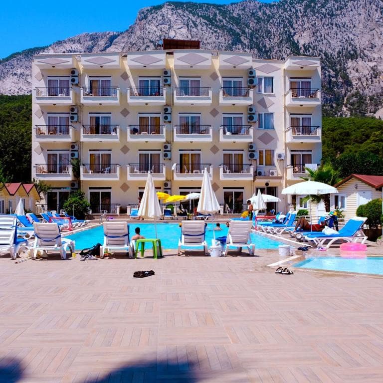 Imeros Hotel