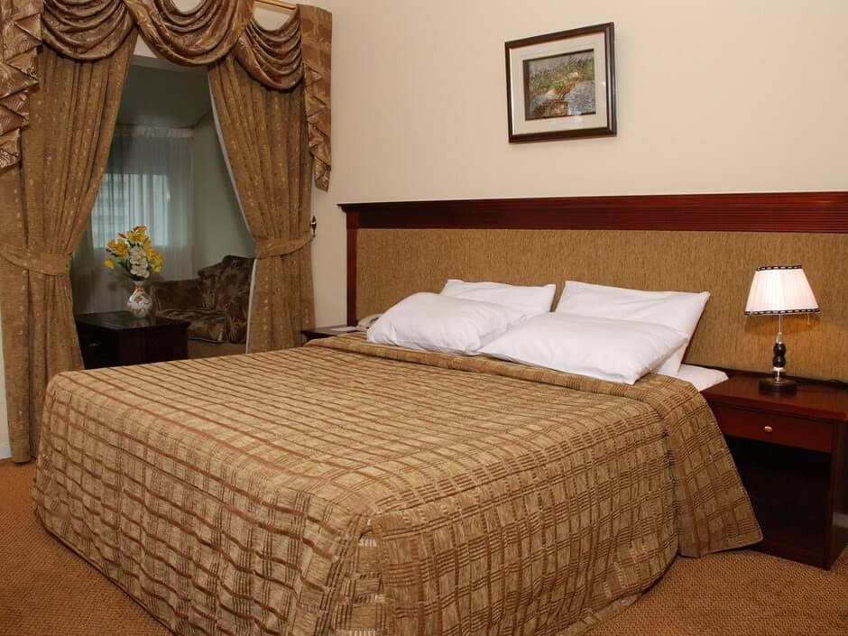 Al Bustan Hotel Flats