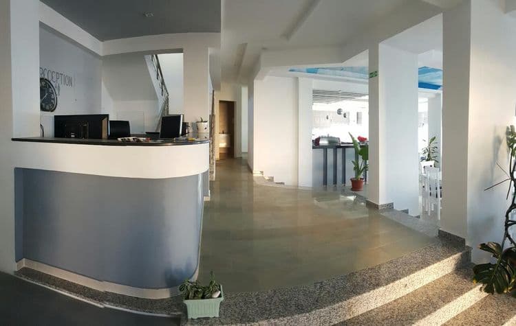 ALER Holiday Inn Saranda Hotel