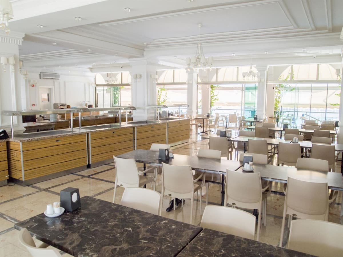 Ozcan Beach Hotel