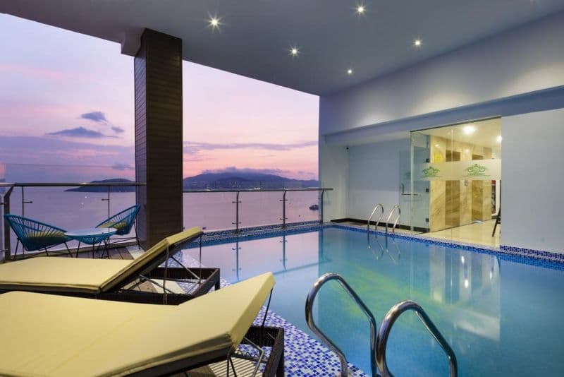 Crown Hotel Nha Trang