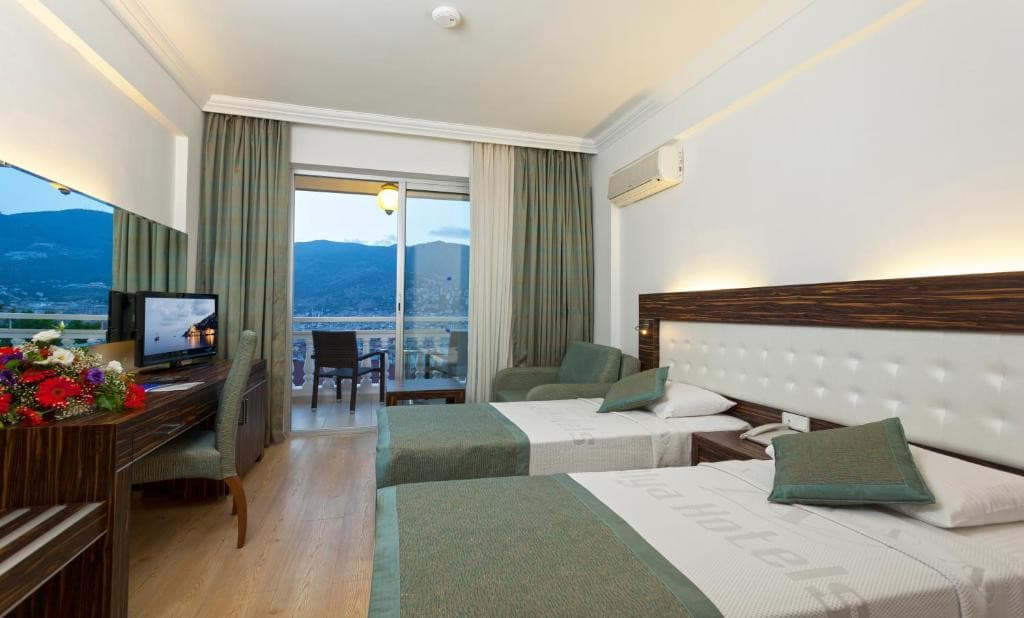 Sunny Hill Alya Hotel