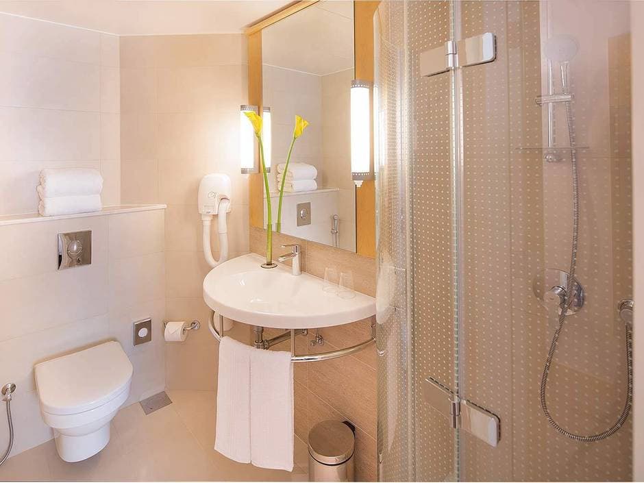 Ibis One Central