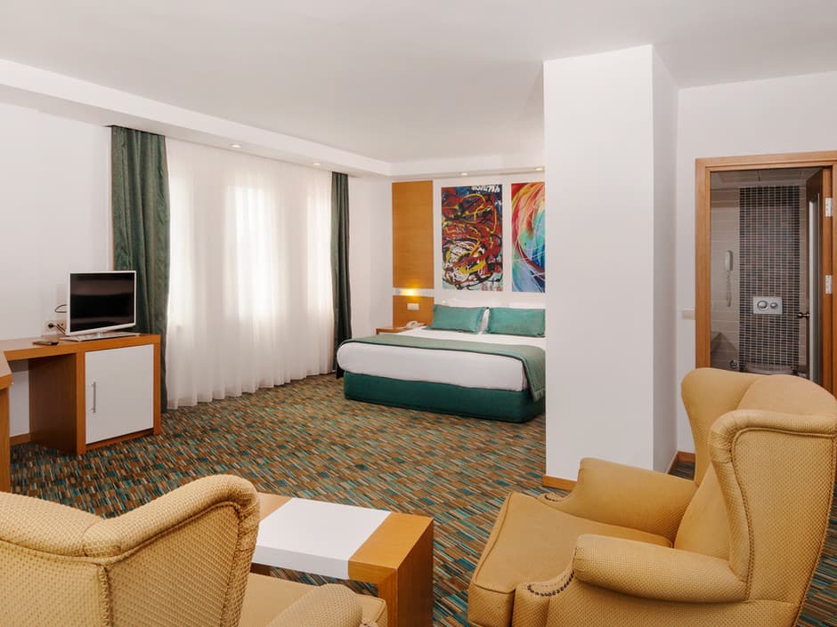 Ladonia Hotels Adakule