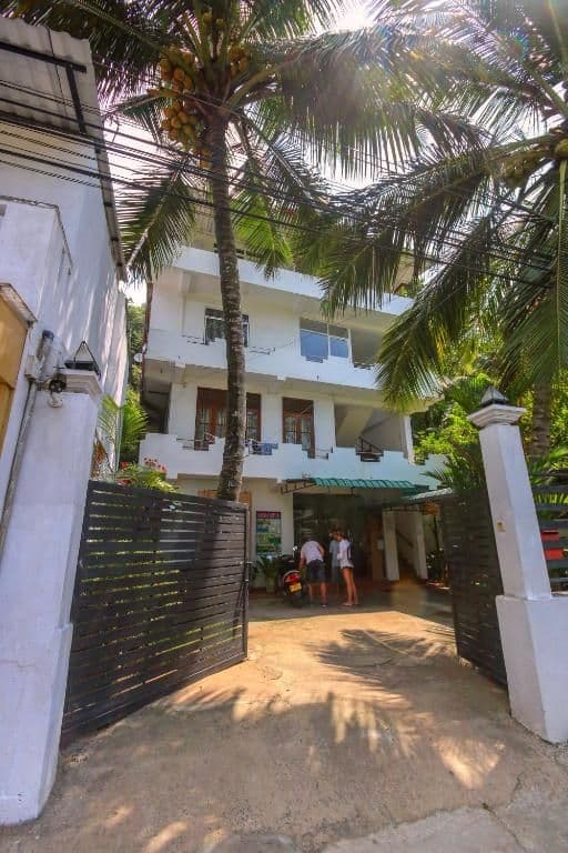 Holiday Inn, Unawatuna