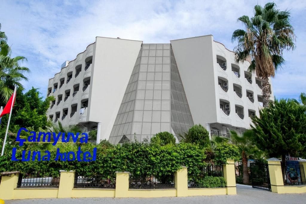 Larissa Inn Hotel