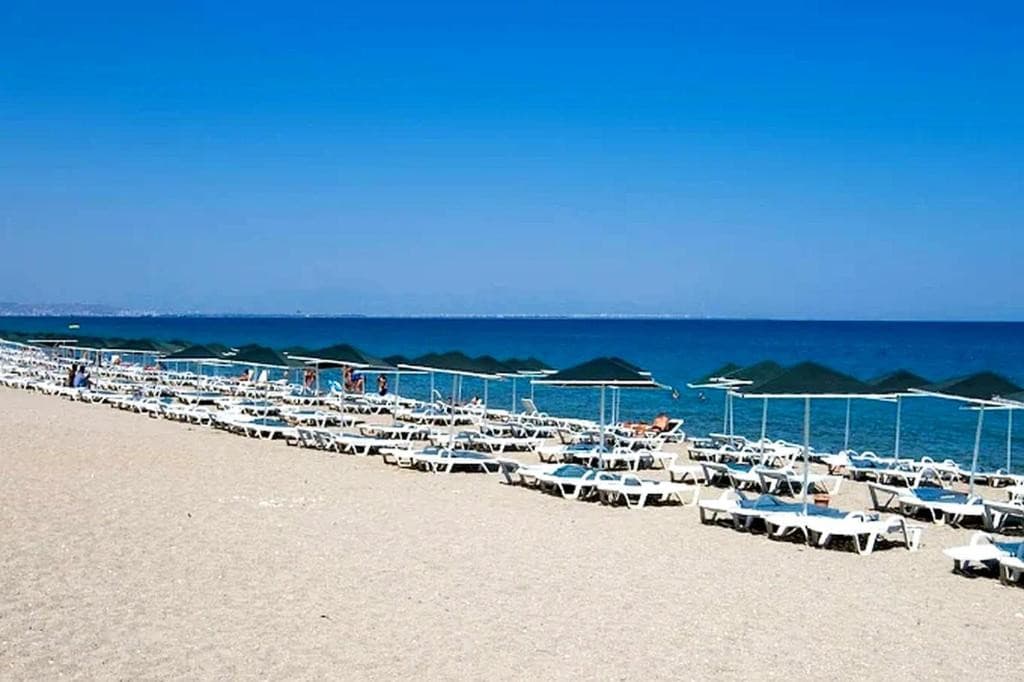 Larissa Inn Hotel